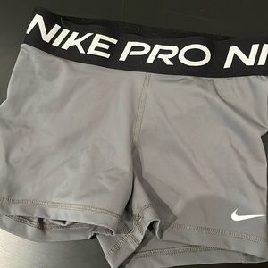 Nike pro